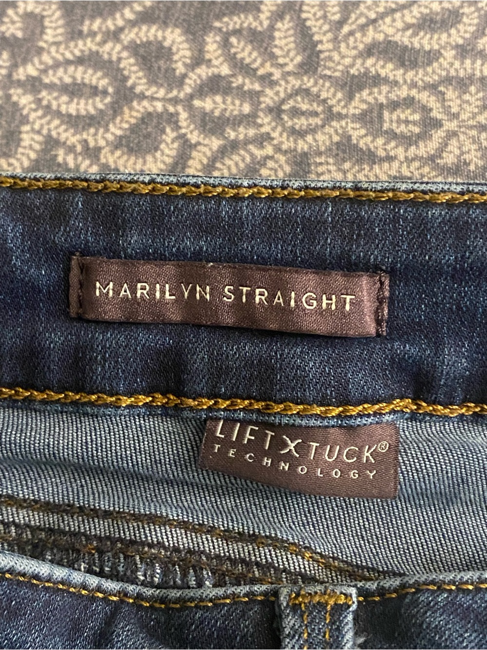 NYDJ Marilyn Straight Lift Tuck Women's Dark Blue Straight-Leg Jeans Size 8 - Picture 2 of 9